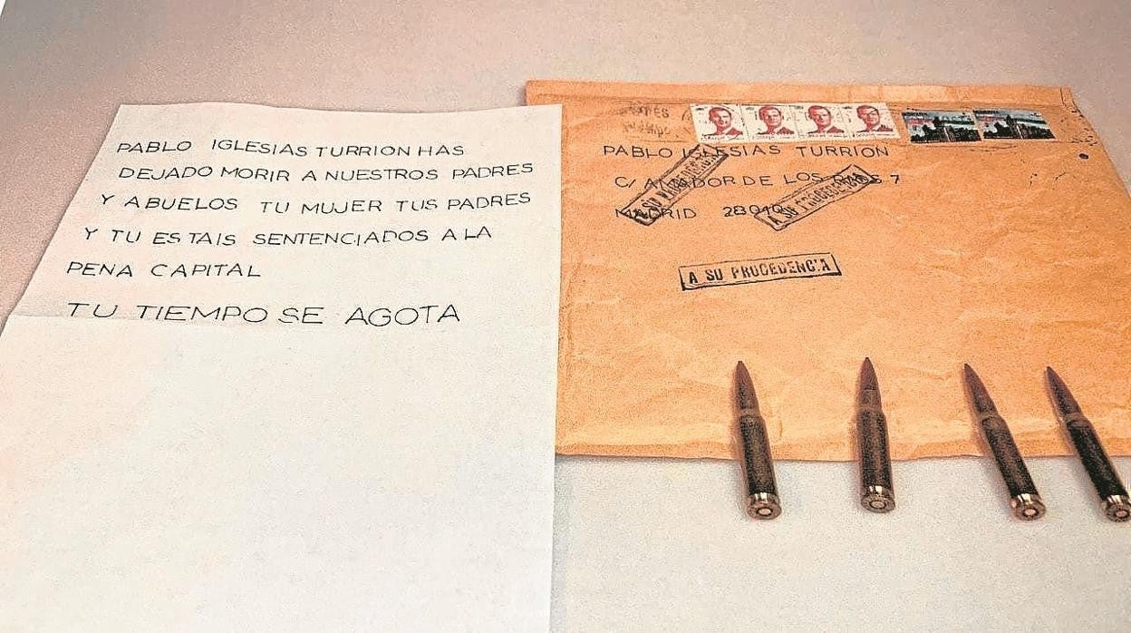 La carta se escribió con una regleta, lo que dificulta el análisis de la caligrafía