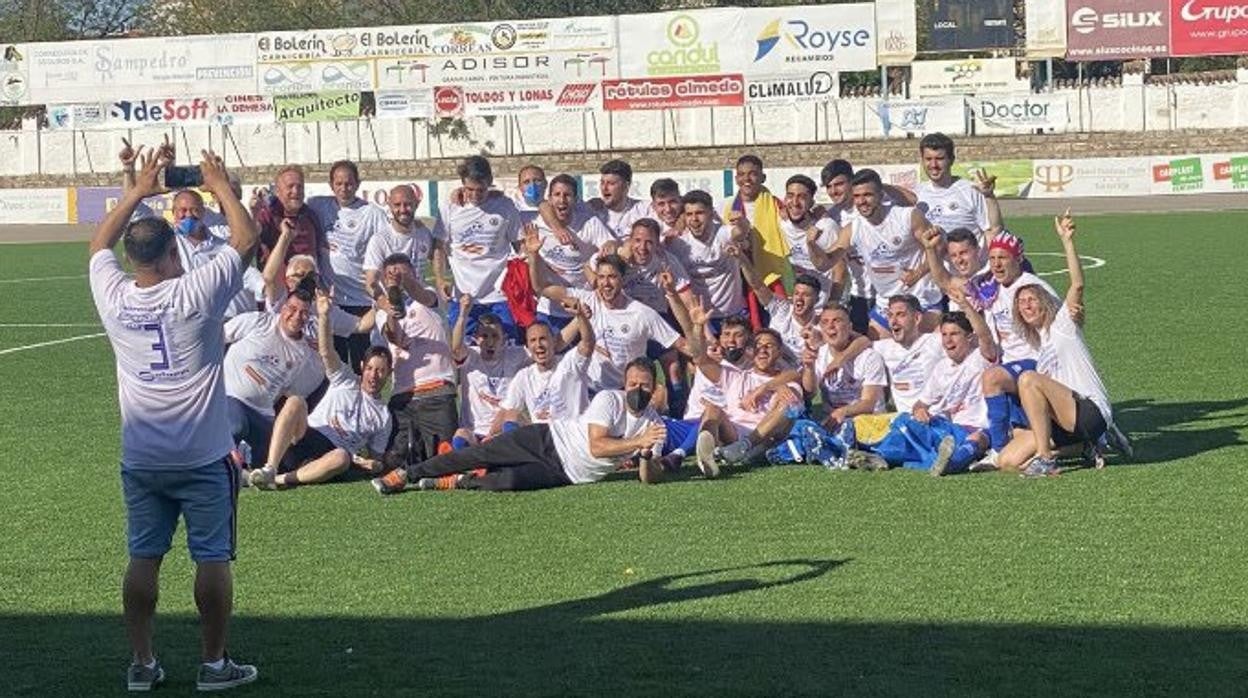 El San Clemente, celebrando el ascenso