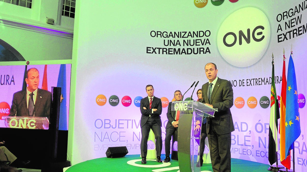 Redondo hizo para Extremadura una estrategia a futuro similar