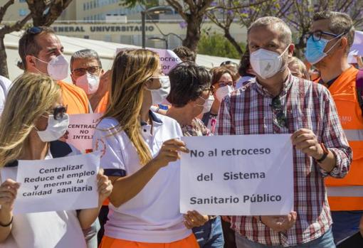 Los profesionales movilizados consideran un «retroceso» la centralización