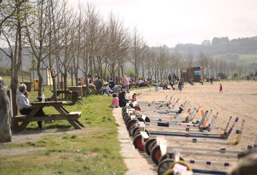 La playa del lago de As Pontes