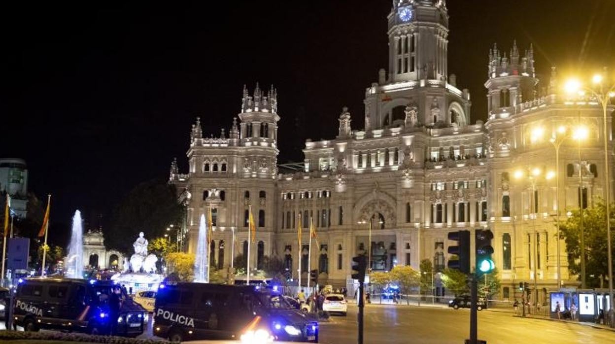 La Policía Nacional, en Cibeles, el día que el Madrid ganó la Liga el año pasado