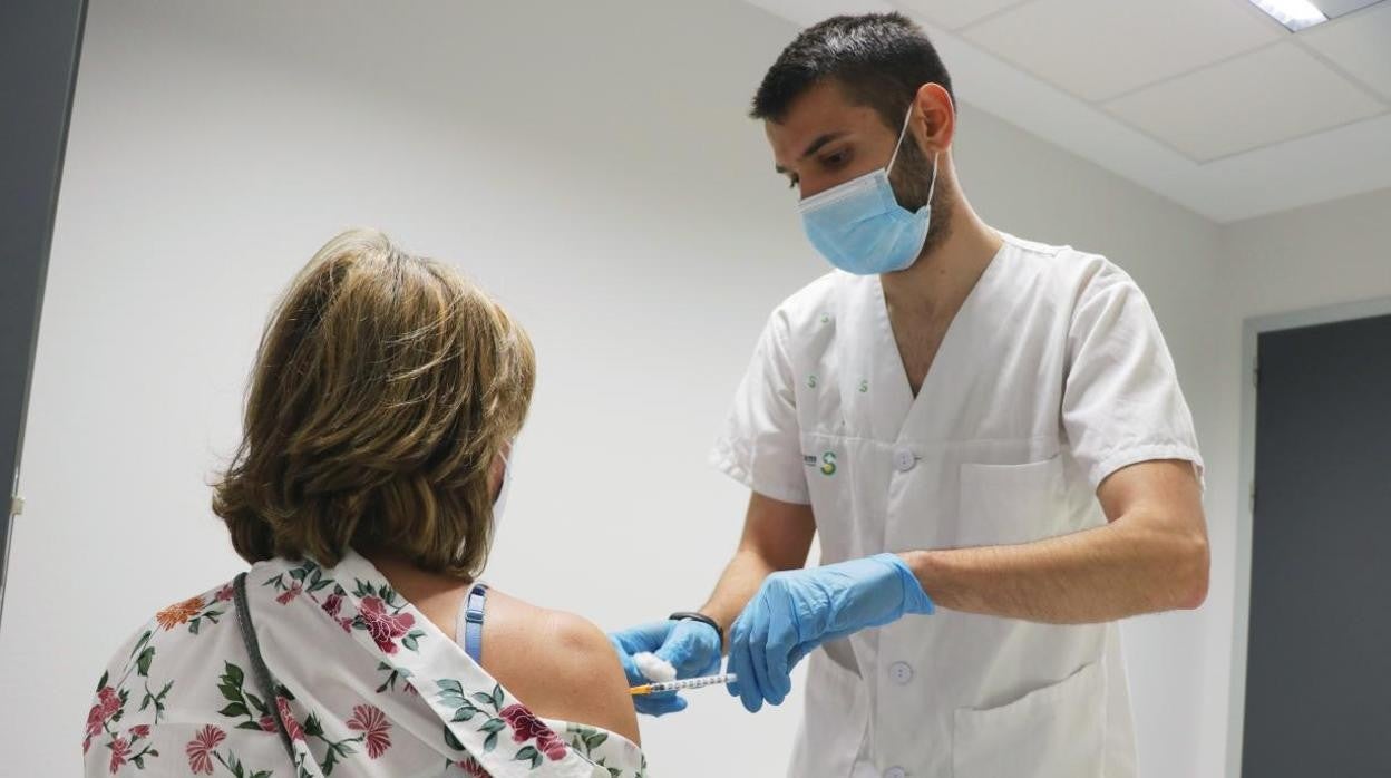 Desde el 3 de abril, Sábado Santo, no había menos de 300 hospitalizados por covid en Castilla-La Mancha