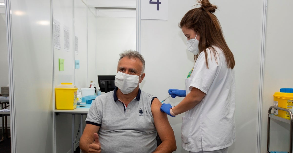 El presidente Torres recibe la monodosis de Janssen