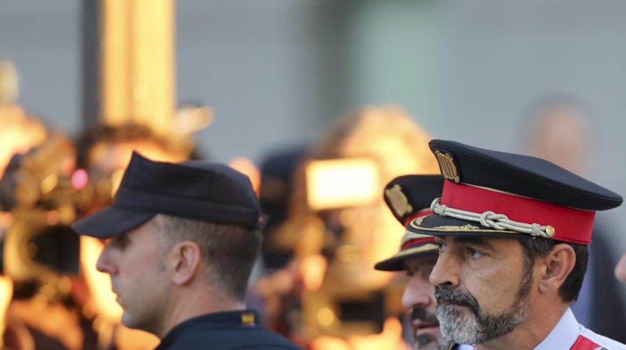 Trapero, en la imagen antes de declarar ante la Audiencia en 2017, acudió el viernes a un acto de la Guardia Civil del que se desentendió el nuevo consejero de Interior