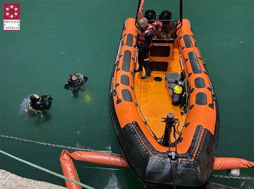 Imagen del operativo de búsqueda subacuático en el puerto de Castellón