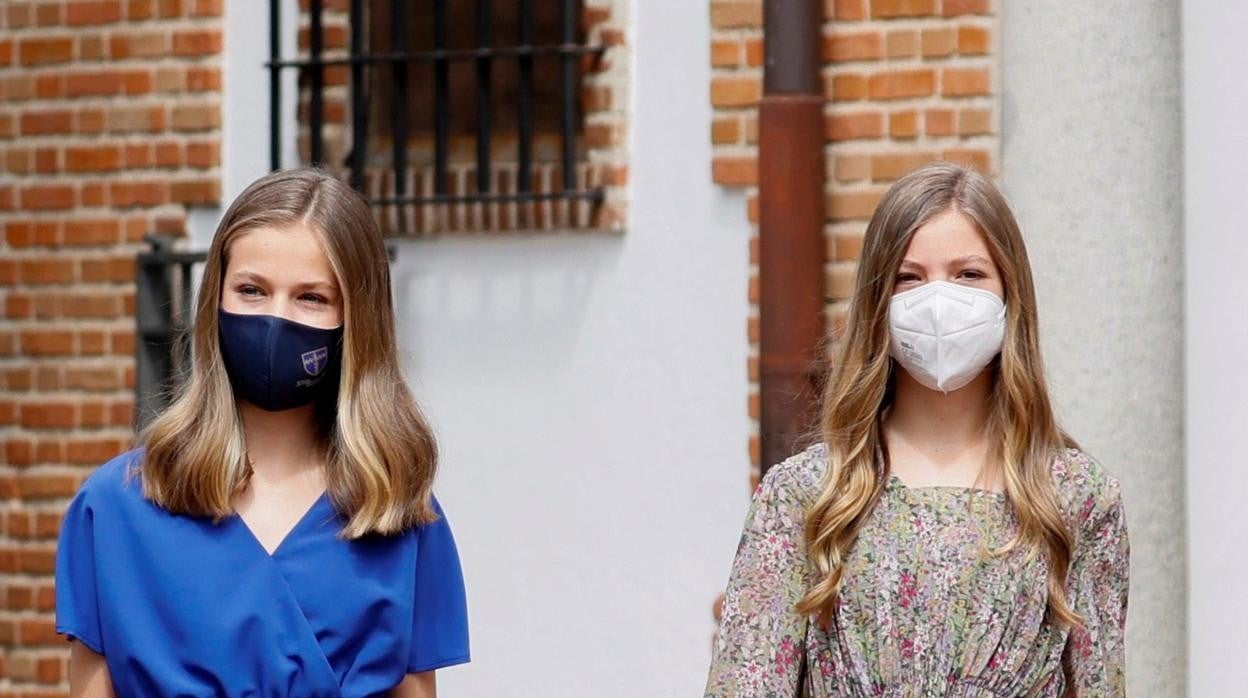 La Princesa Leonor y la Infanta Sofía, la semana pasada, durante la confirmación de la Princesa de Asturias