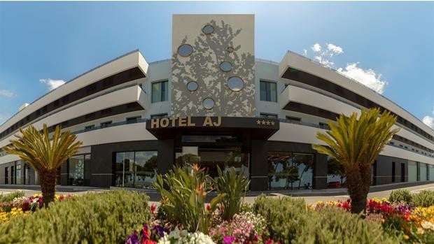 SH arranca la temporada turística con la apertura del nuevo hotel AJ Gran Alacant