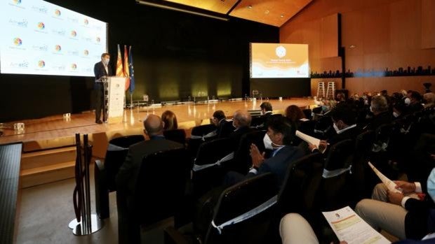 Carlos Mazón reclama al Gobierno más diplomacia con el Reino Unido para tener «turismo presencial» en Alicante