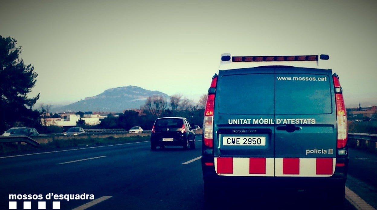 Imagen de archivo de un vehículo policial de atención a accidentes