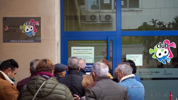 Familia confía en reanudar en otoño los viajes del Club de los 60 dentro del territorio español y europeo