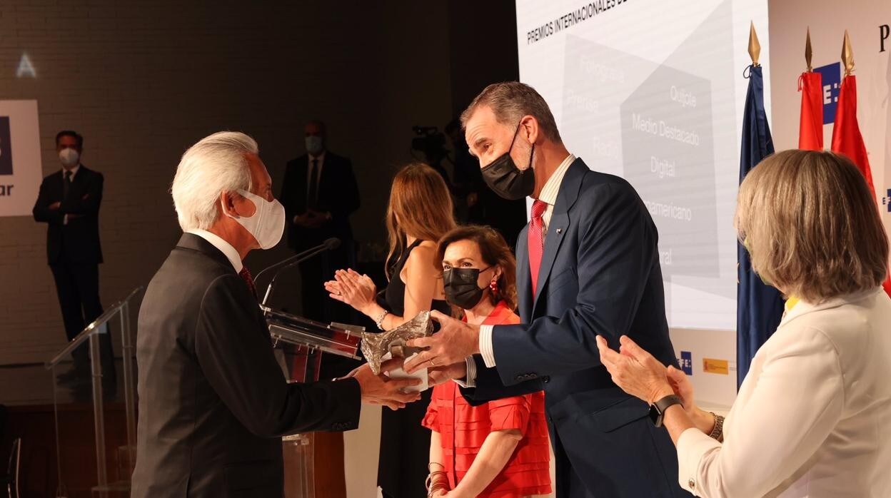 El Rey entrega los Premios Internacionales de Periodismo Rey de España y de la XVII edición del Premio Don Quijote de Periodismo