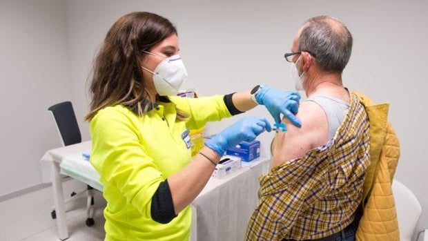 Última hora del coronavirus en Castilla-La Mancha: los casos se estabilizan por debajo de los 200 diarios