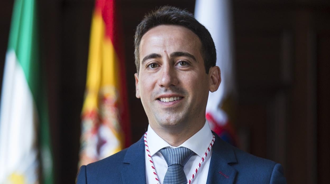 Óscar Liria, en la foto oficial de la Diputación de Almería