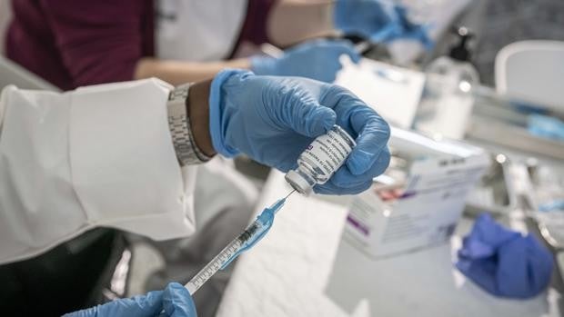 Los valencianos podrán informar a la Generalitat de sus vacaciones para adaptar la vacunación del coronavirus