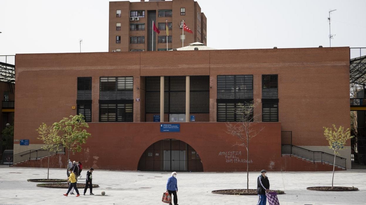 Centro municipal de mayores El Pozo, en el barrio de Entrevías