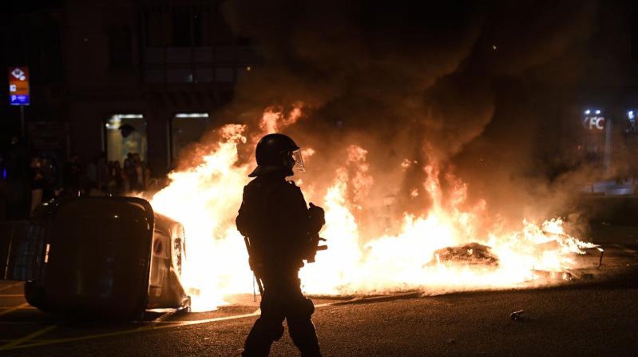 Los CDR 'celebraron' el aniversario del 1-O con barricadas en Barcelona