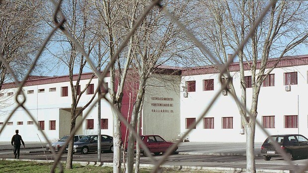 Los penitenciarios exigen «cortar de raíz» el brote que afecta la prisión de Villanubla