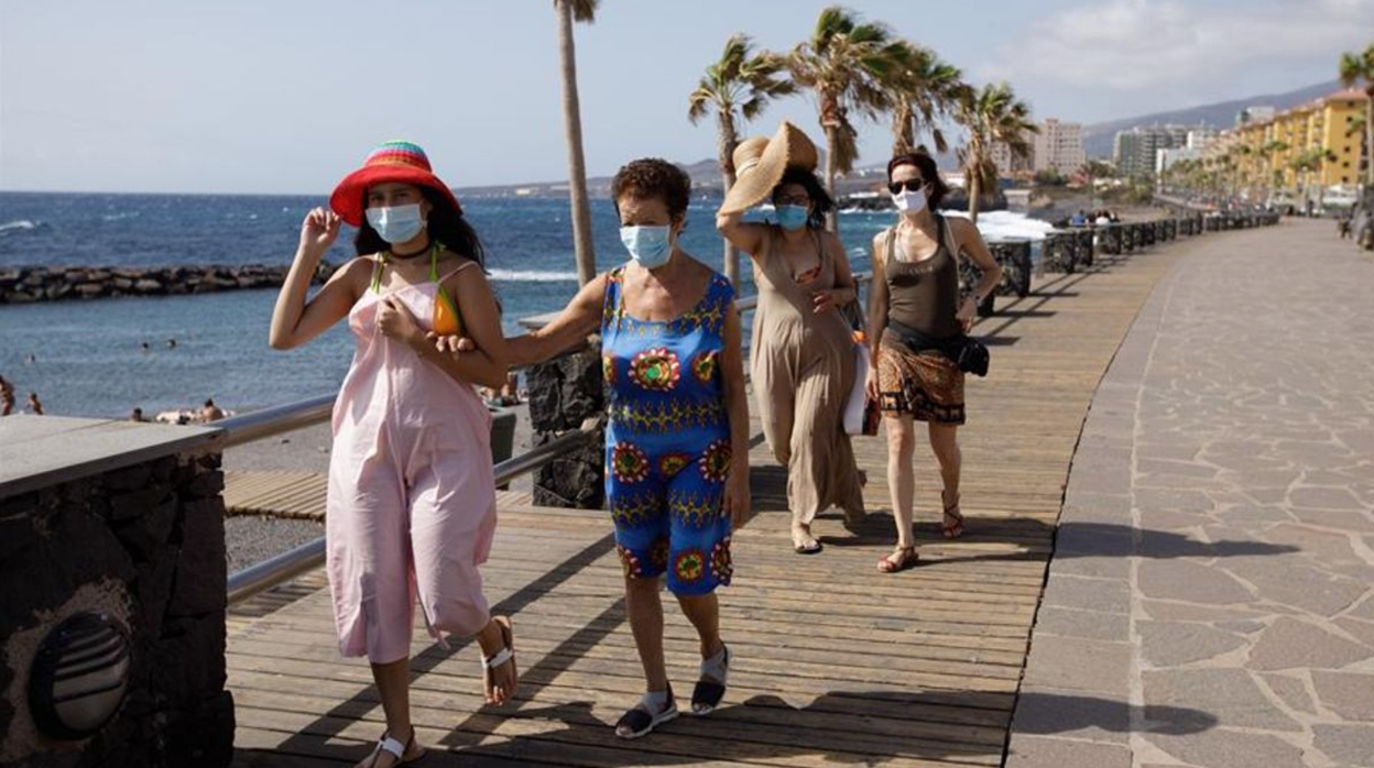 Paseo de una de las playas en Tenerife