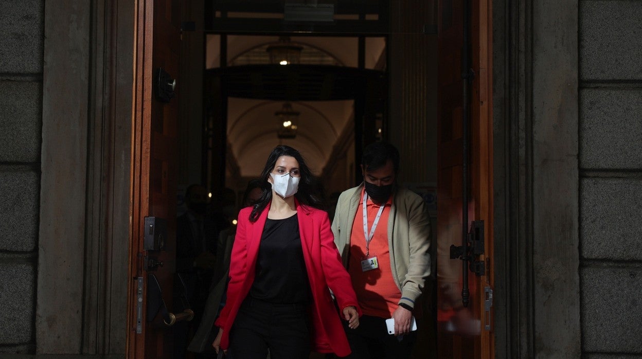 La líder de Ciudadanos, Inés Arrimadas, esta mañana a su llegada al Congreso