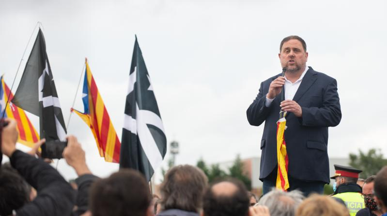 Oriol Junqueras, hoy, tras salir de la cárcel de Lledoners con los indultos concedidos