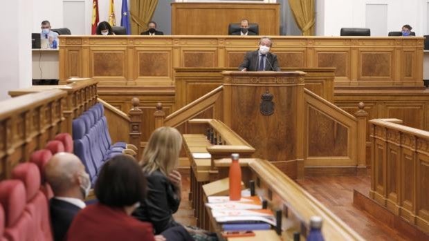 El PSOE en solitario aprueba la Ley para gestionar los fondos europeos en Castilla-La Mancha