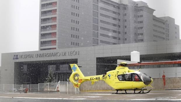 Dos fallecidos y un herido en un choque entre un camión y dos turismos en El Bierzo