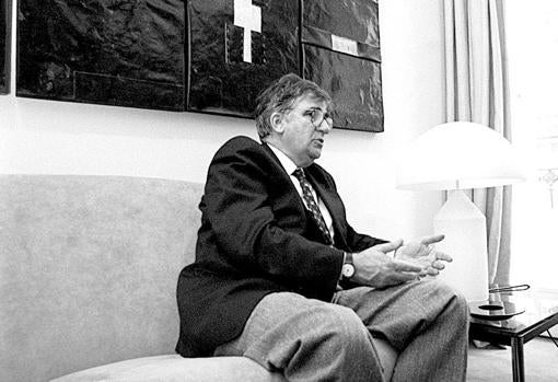 El exministro socialista, Ernest Lluch. Fue asesinado por la banda terrorista ETA