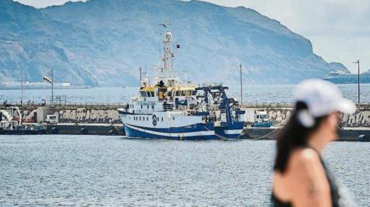 El buque oceanográfico 'Ángeles Alvariño' en su atraque en Tenerife