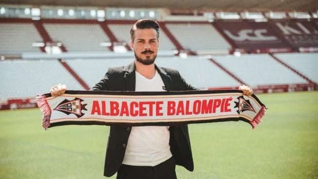 El Albacete Balompié rebobina y cambia a casi toda la plantilla