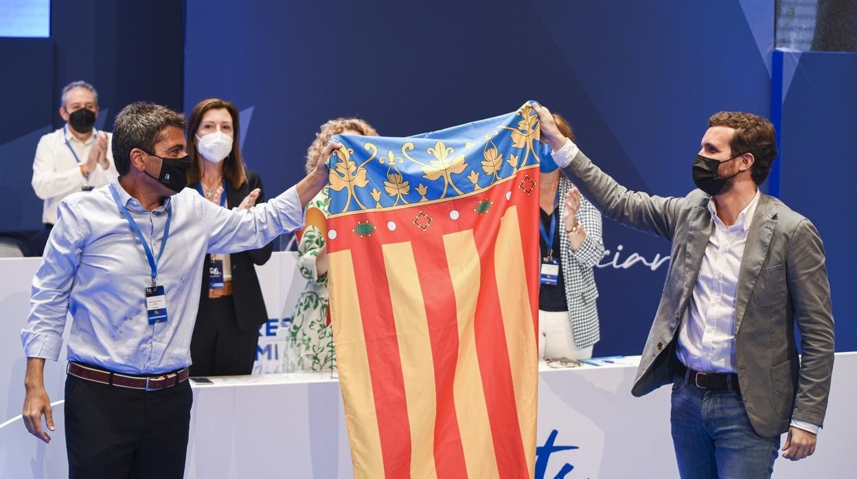 Imagen de Carlos Mazón y Pablo Casado en el Congreso del PPCV en Valencia