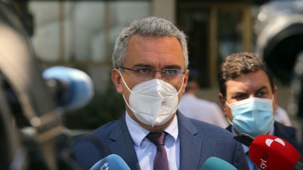 El delegado del Gobierno pide prudencia a Casado ante su propuesta de toque de queda