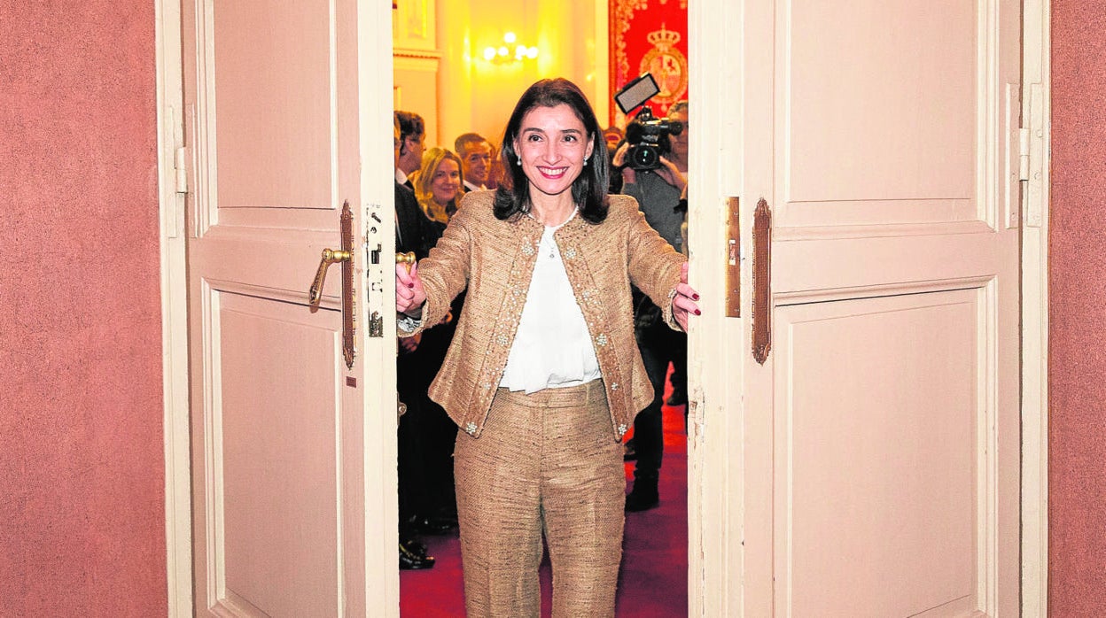 La nueva ministra de Justicia, Pilar Llop, durante una jornada de puertas abiertas en el Senado/ Casado afirma que el Gobierno de Sánchez «hace aguas»