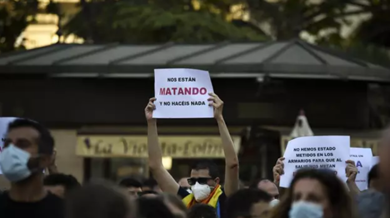 Manifestación para condenar el asesinato de un joven homosexual en La Coruña