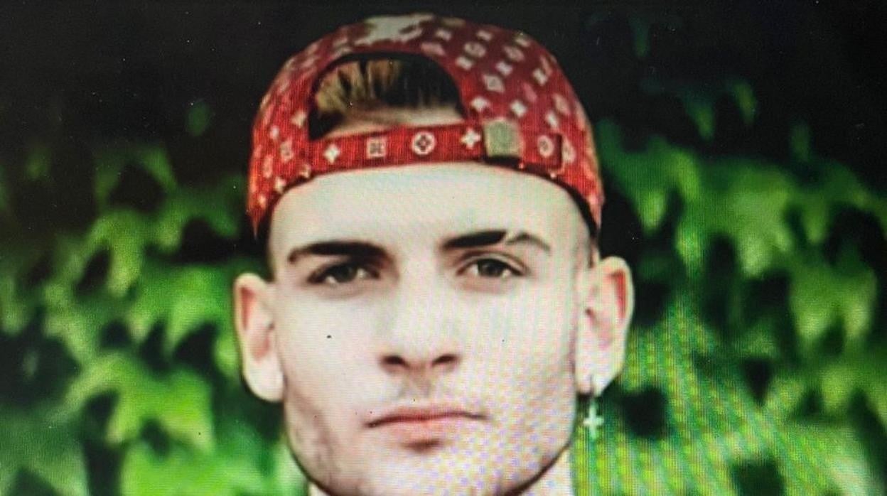 El chico asesinado en el túnel tenía Asperger, era rapero y estaba huyendo