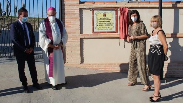 El arzobispo de Toledo inaugura la ampliación del cementerio de Yeles