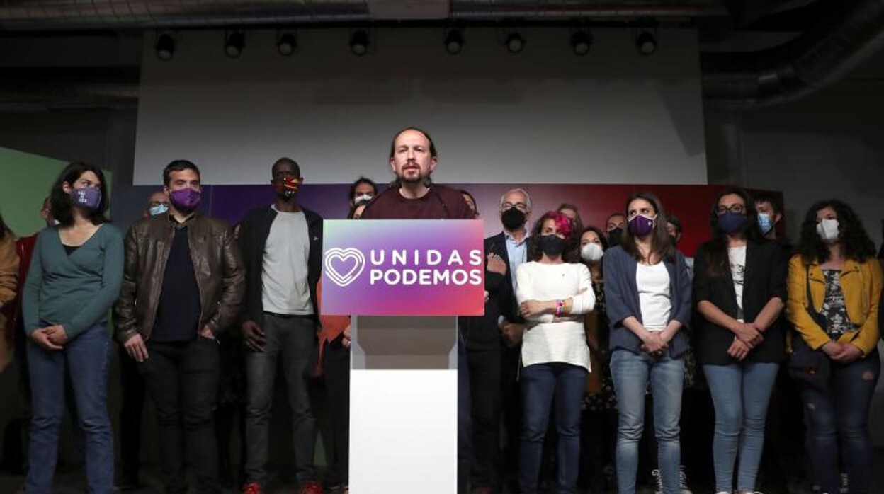 Pablo Iglesias, en la rueda de prensa en la que anunció su retirada de la política tras el fracaso electoral en la Comunidad de Madrid
