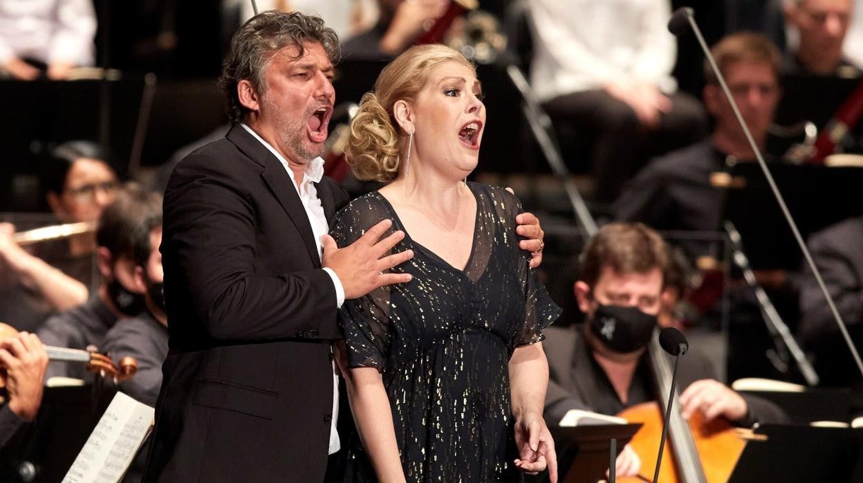 El tenor alemán, Jonas Kaufmann y la soprano estadounidense Sondra Radvanovsky, este domingo en el XXXV Festival Castell de Peralada