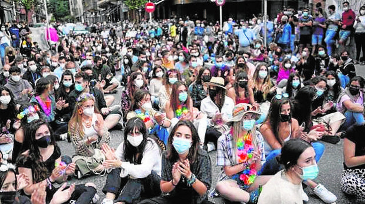 Concentración de protesta en Amorebieta por la brutal agresión