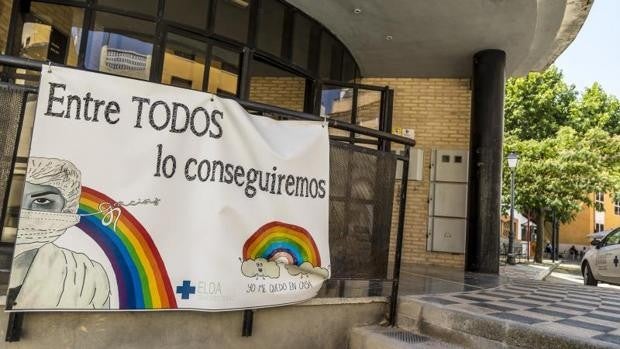 El Colegio de Médicos de Pontevedra denuncia por vía penal al Sergas por sobrecarga del personal