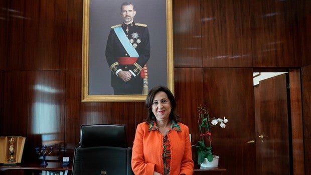 Robles no se pronuncia sobre los tuits de Belarra contra Don Juan Carlos: «Pone tantos que no comento ninguno»