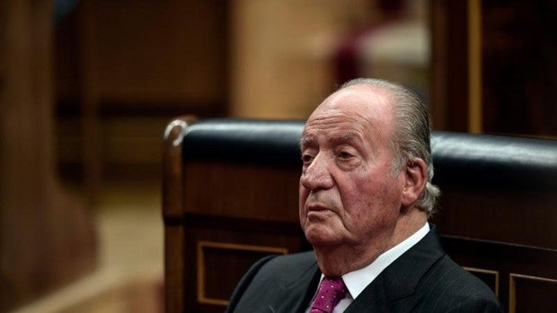 Podemos compara a Don Juan Carlos con Roldán: «Ni siquiera estuvo tanto tiempo fugado»