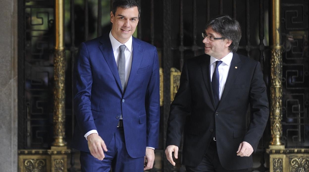 Pedro Sánchez y Carles Puigdemont, en una imagen de archivo