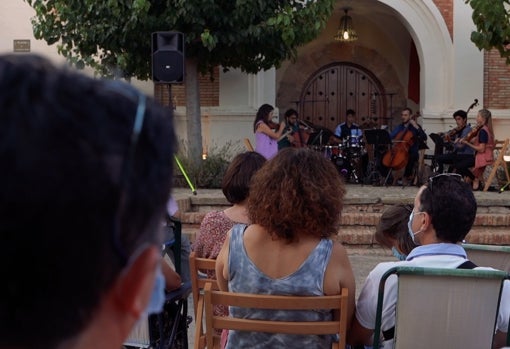 &#039;Música en cada rincón&#039;, la gira de la España vaciada llega a La Hiruela