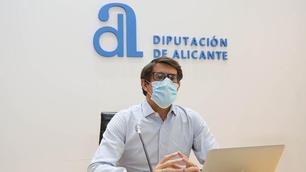 La Diputación de Alicante ayuda a 138 municipios a escapar de la subida de la luz con una compra colectiva