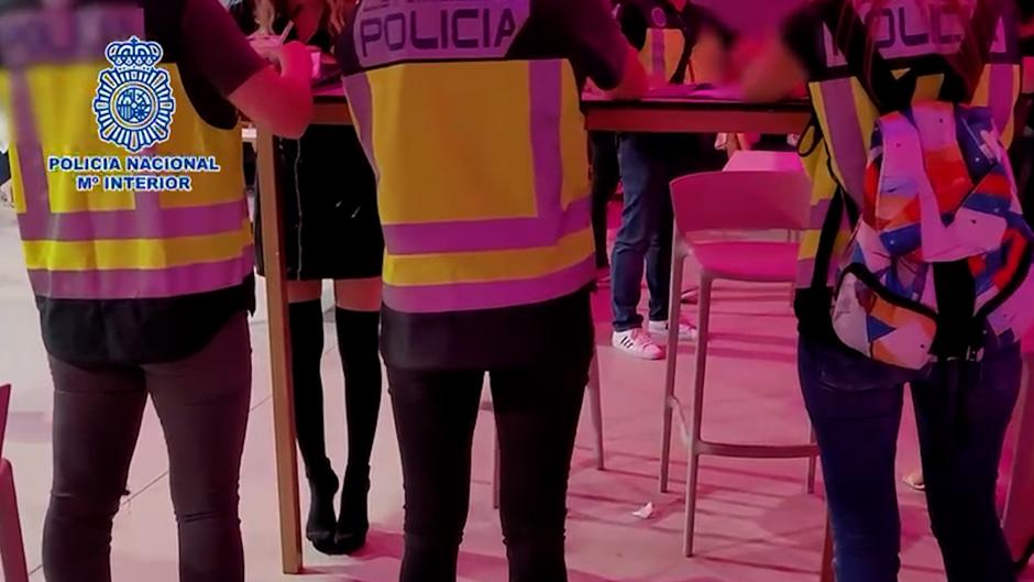 Macrooperativo policial contra la prostitución en clubes y saunas de Madrid