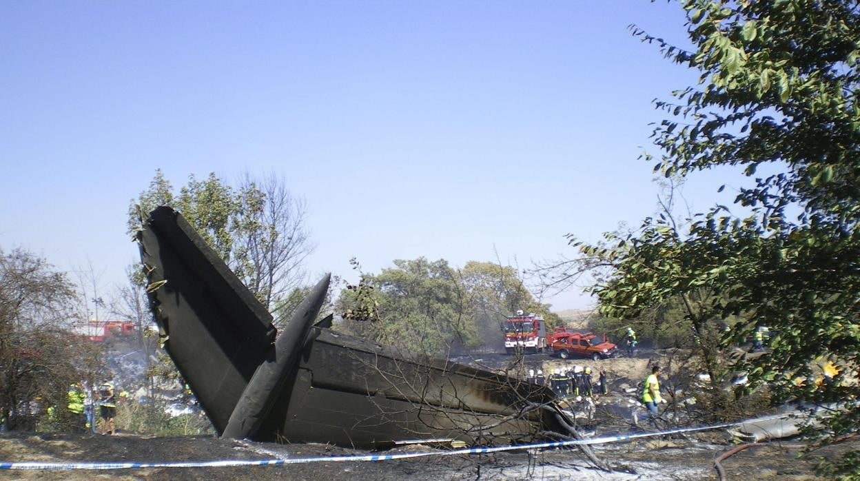 Restos del avión de Spanair siniestrado en Barajas, el 20 de agosto de 2008