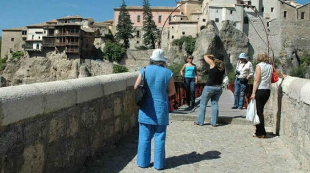 Cuenca suma en la primera quincena de agosto casi un 50% más de turistas que en 2020