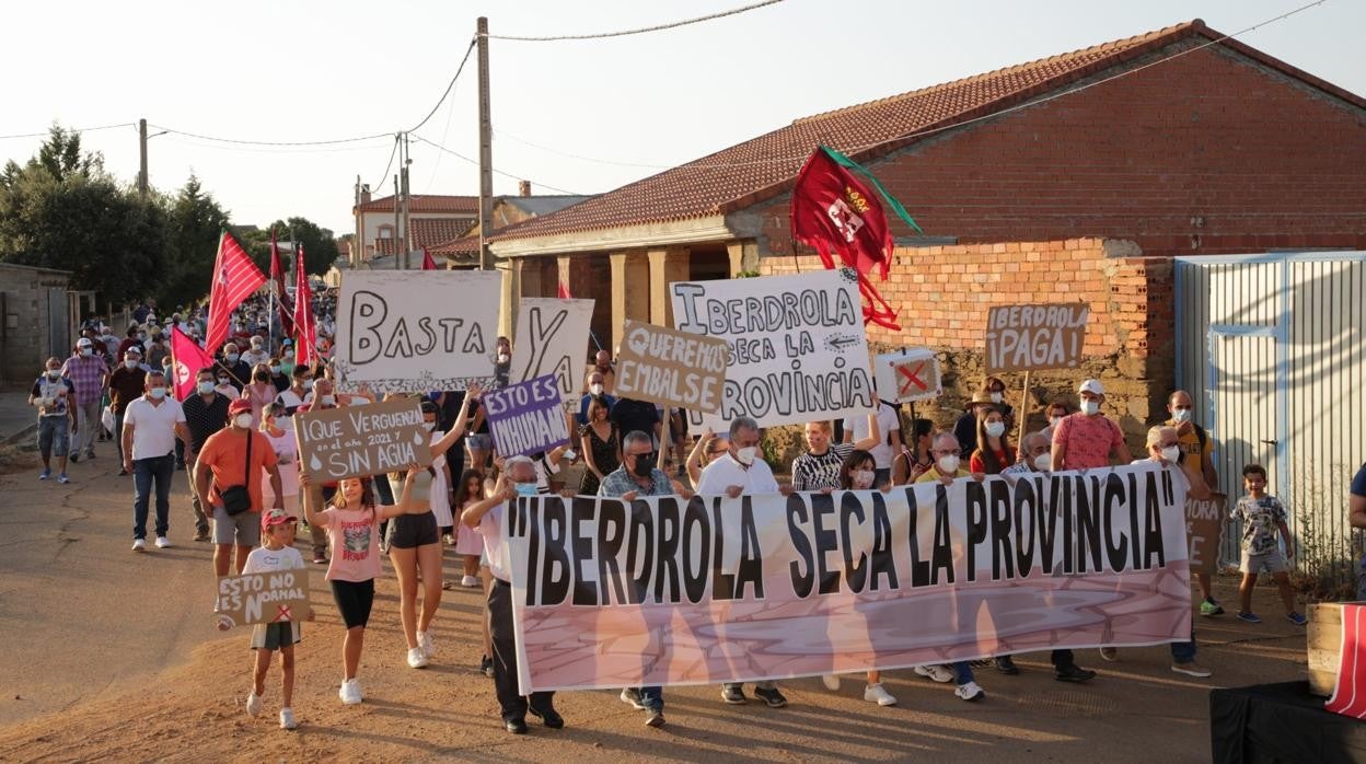 La marcha reivindicativa se ha desarrollado en Palacios del Pan (Zamora)