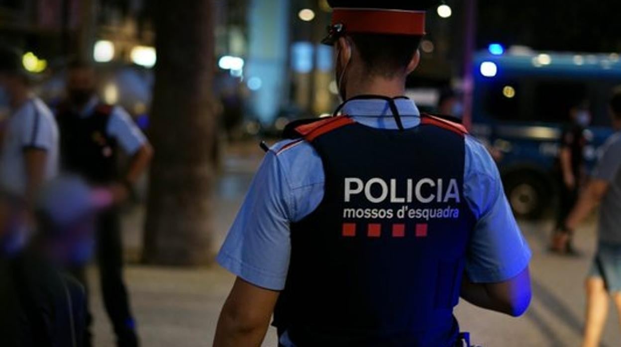 Agentes de los Mossos